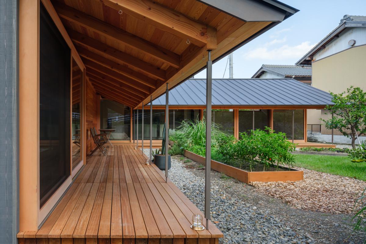 ウッドデッキ